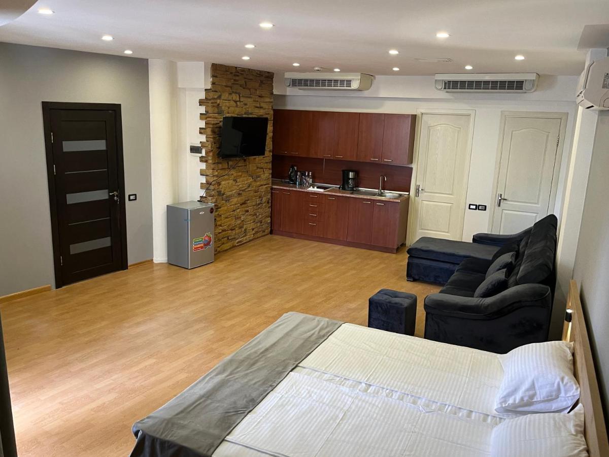 Friendly Hotel Erivan Dış mekan fotoğraf